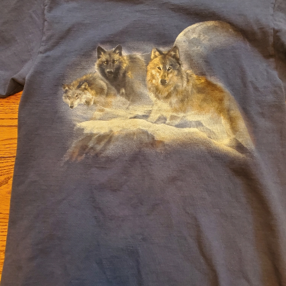Three Wolves and the Moon...Men's S. blue t-shirt 100% cotton